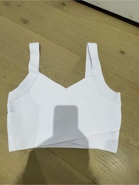 Babaton light purple Seamless V-Neck Crop Tank